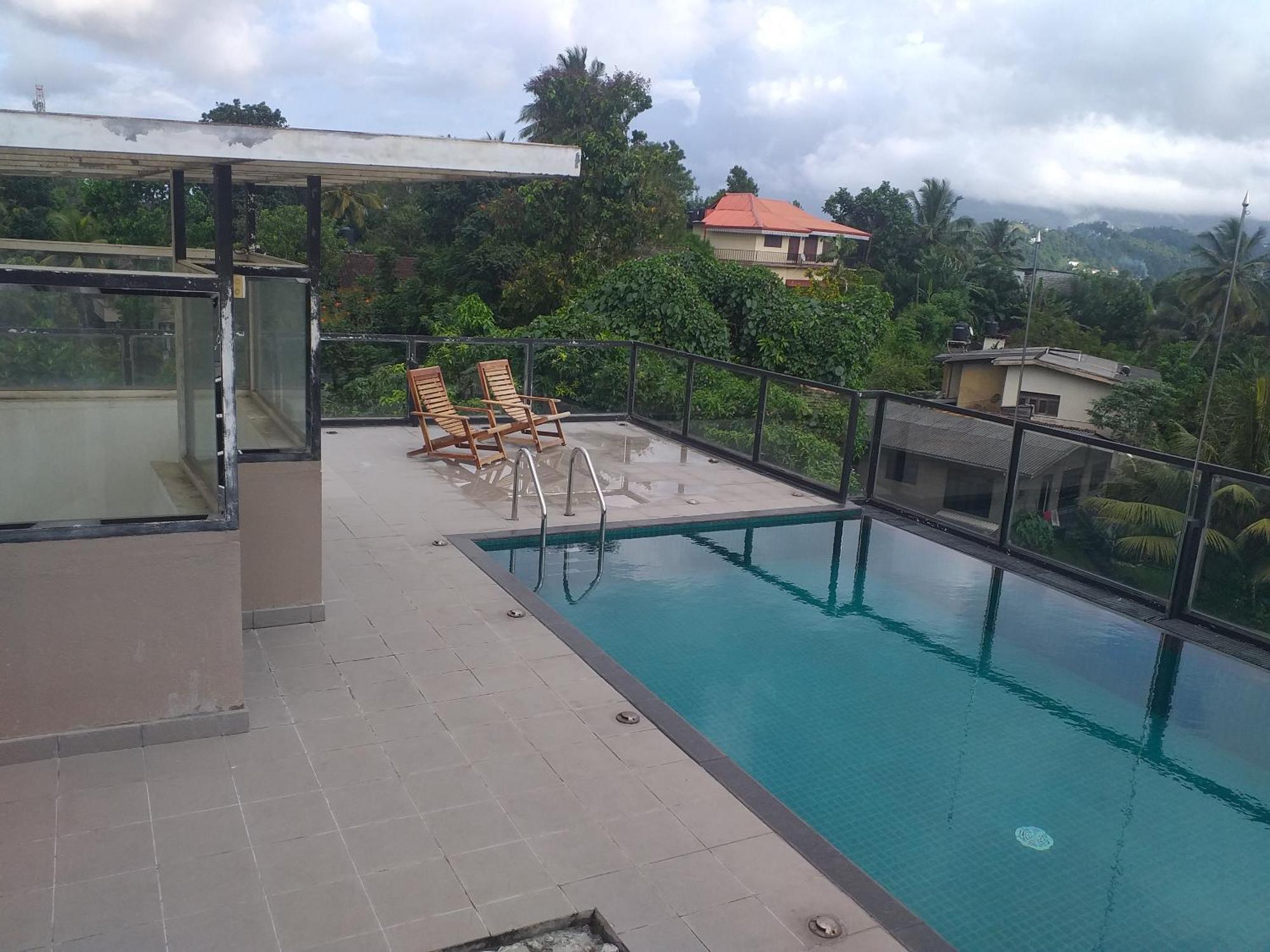 De Mansion Hotels Katugastota ภายนอก รูปภาพ
